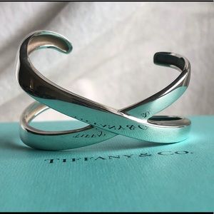 TIFFANY & CO. PALOMA PICASSO “GRAFFITI X” CUFF!!!